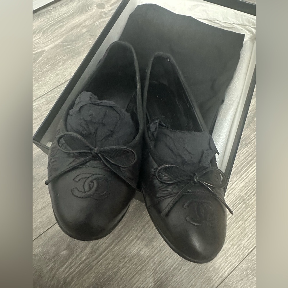 Chanel Quilted Ballet Flats Size 38 - Picture 11 of 14